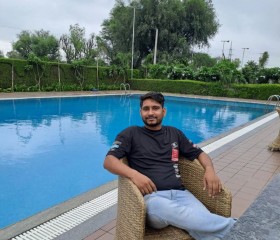 Rr, 30, Mexico City
