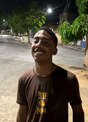 Miqueias из Montes Claros 18 лет
