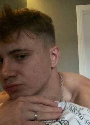 Александр из Чебоксары 21 год