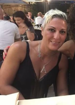 Alessandra, 44, Repubblica Italiana, Roma