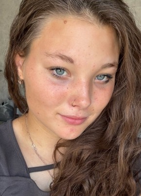 Алина из Рубцовска 18 лет