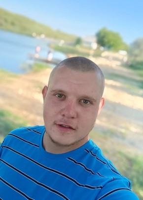 Артемий из Ульяновска 27 лет