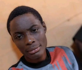 Maximilien, 20, Yaounde