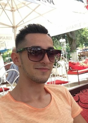 Romi Bendo, 28, Albania, Berat