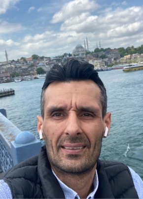 Tarık, 42, Türkiye Cumhuriyeti, İstanbul