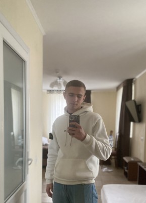 Сергей из Краснодара 22 года