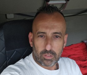 Geo, 38, Lamia