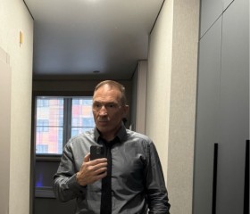 Vyacheslav, 56, Moscow