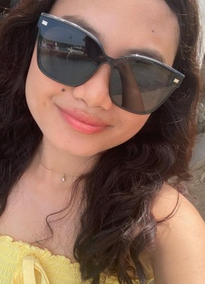 Rose из Lungsod ng Dabaw 18 лет