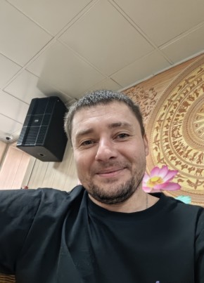 Максим из Владивостока 36 лет