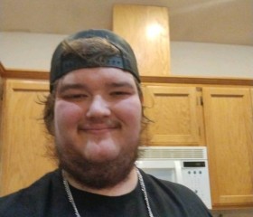 Christopher, 22, Central Point