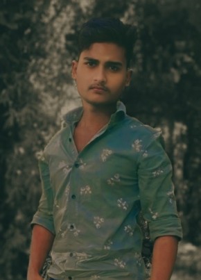 Khan, 20, India, Akbarpur
