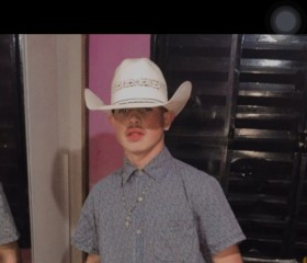 Adrian, 20, Agudos