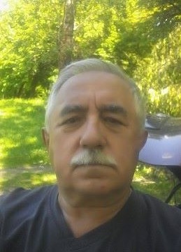 Илья, 75, Россия, Брянск