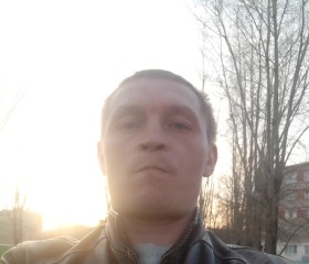 Oleg, 41, Novocheboksarsk
