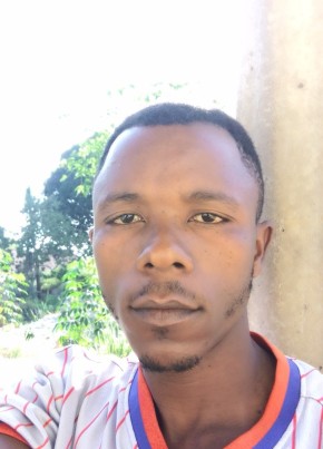 Abdallah, 33, Tanzania, Dar es Salaam