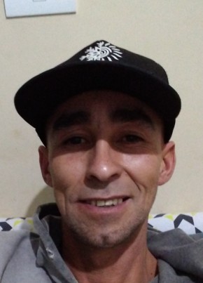 Pedro, 24, República Federativa do Brasil, São Paulo capital