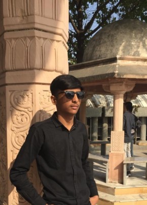 Gohil pushparajs, 18, India, Jāmnagar