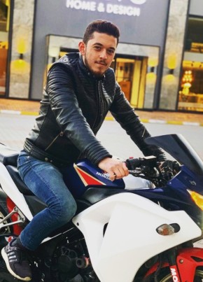 furkan çiçek, 26, Türkiye Cumhuriyeti, Ankara