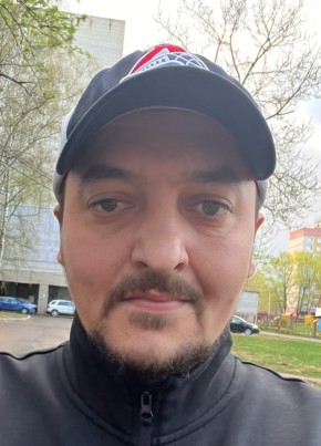 Максим из Ярославли 39 лет