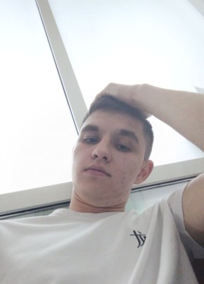 Родион из Симферополи 22 года