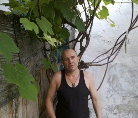 Анатолий, 45 лет, Маріуполь