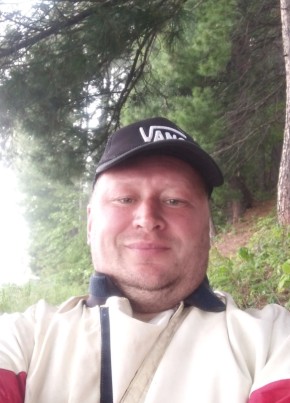 Павел, 42, Россия, Волчанск