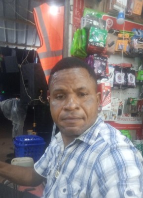 Arthuro из Yaoundé 42 года