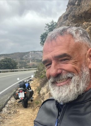 Carlos Magalhães из Cabinda 45 лет