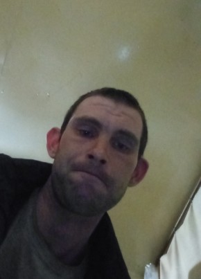 VYaChESLAV, 32, Russia, Kinel