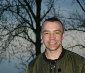 Евгений , 28 лет, Мачулішчы