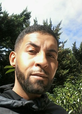 Mounir , 35, République Française, Sartrouville