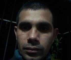 Carlos, 19, Ocumare del Tuy