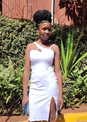 Velma Akinyi, 23, Kenya, Nairobi