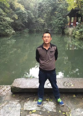 康康, 43, 中华人民共和国, 天水