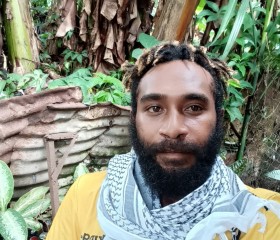 James, 27, Lae