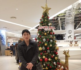 Valeriy Kan, 48, Busan