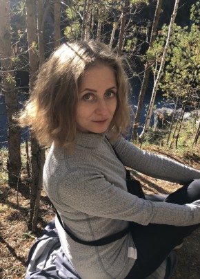 Юлия, 46, Россия, Екатеринбург