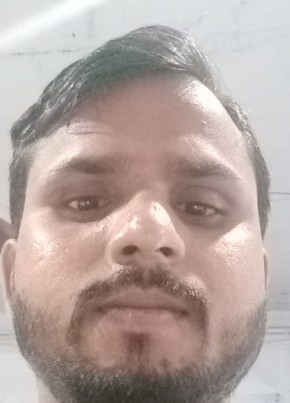 Akhilesh Kumar, 20, India, Ahmedabad