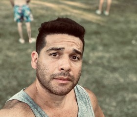 Emiliano, 37, Mercedes (Buenos Aires)