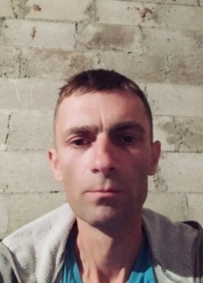 Andrii Iarovoi, 44, Romania, Iași