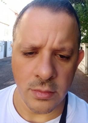 Carlos Domingo из La Coruña 42 года