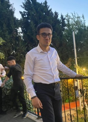 Yiğitcan из İstanbul 35 лет