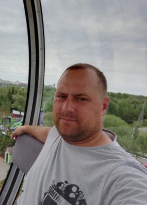Максим из Омска 39 лет