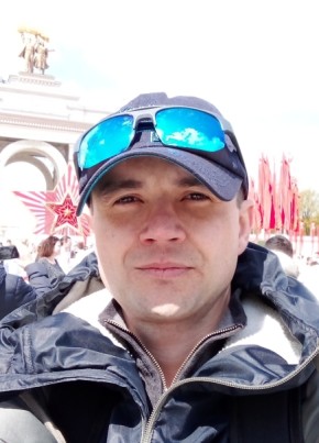 Антон из Воронежа 38 лет