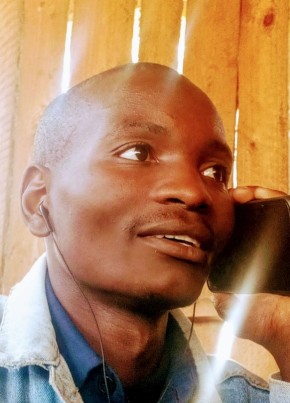 Denish Oluoch из Nairobi 23 года