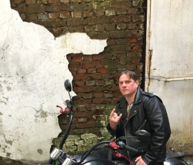 Player, 38, Saint Petersburg