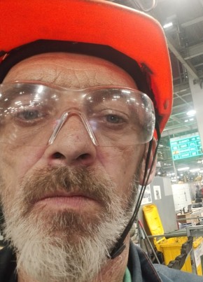 Михаил из Новомосковска 51 год