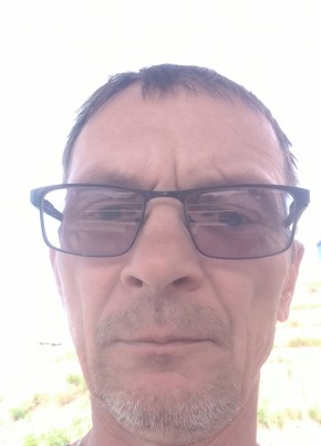 Александр из Малоярославеца 52 года