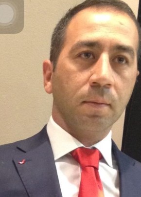 Özdemir, 41, Türkiye Cumhuriyeti, İstanbul